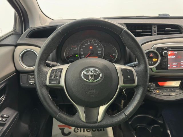 TOYOTA Yaris usata, con Cerchi in lega