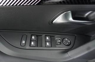 PEUGEOT 2008 usata, con Vetri oscurati