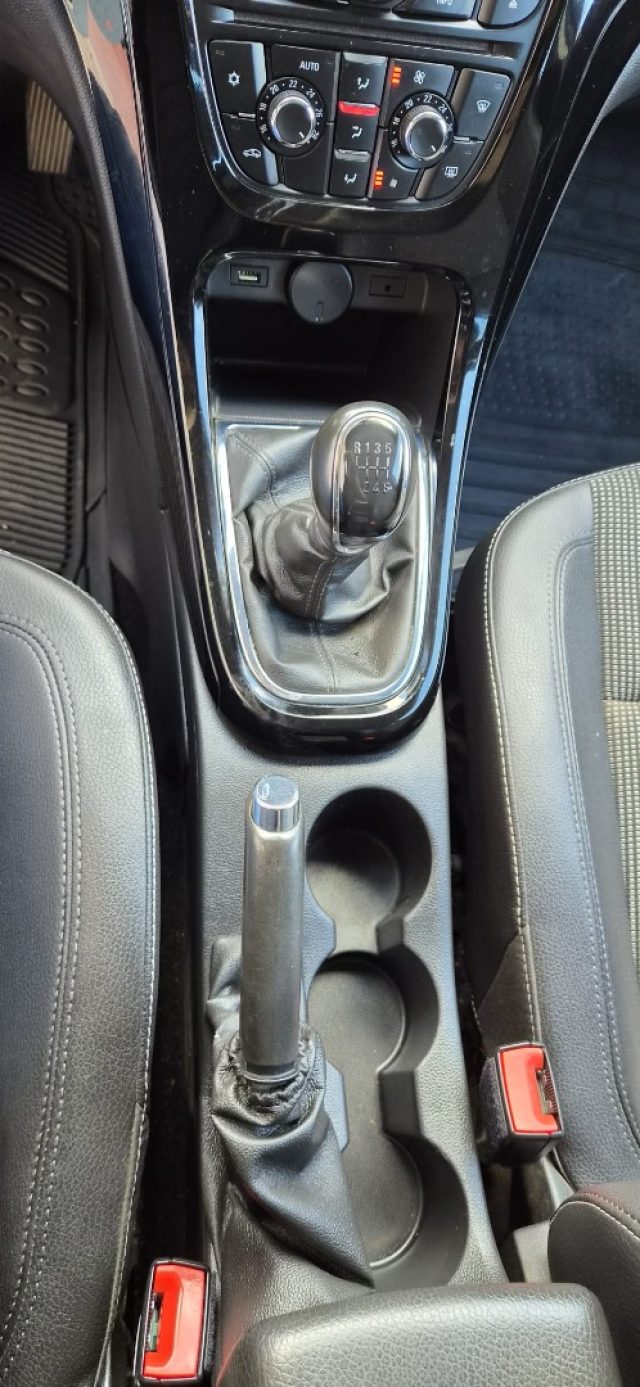 OPEL Astra usata, con Sedile posteriore sdoppiato