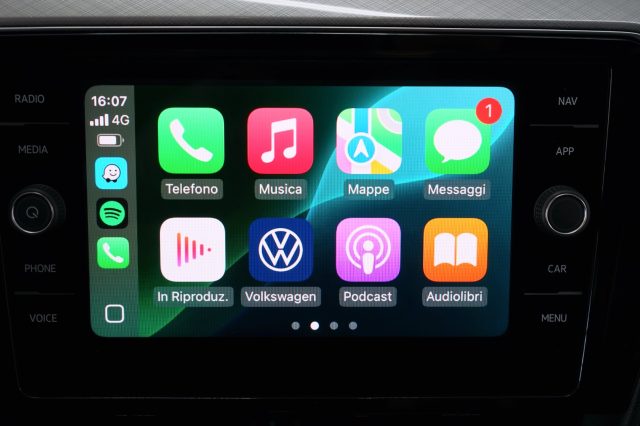 VOLKSWAGEN Passat Variant usata, con Filtro antiparticolato