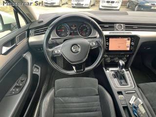 VOLKSWAGEN Passat usata, con Sistema di navigazione