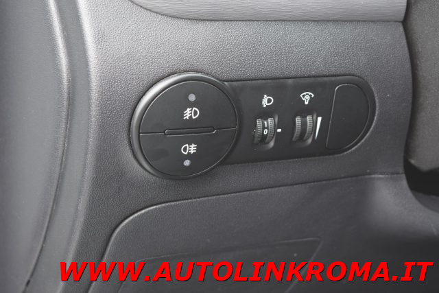 HYUNDAI i10 usata 15