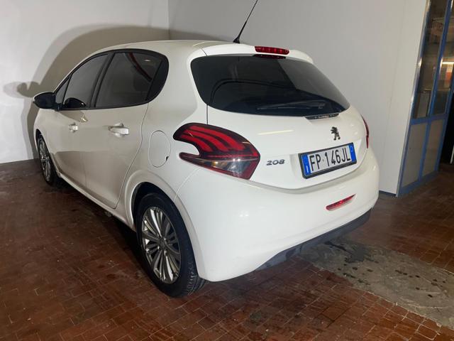PEUGEOT 208 usata, con Alzacristalli elettrici