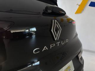 RENAULT Captur usata, con Bracciolo