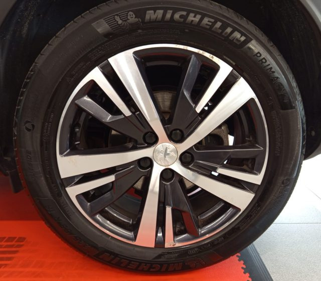 PEUGEOT 3008 usata, con Cronologia tagliandi