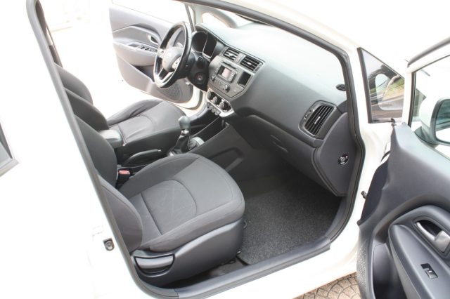 KIA Rio usata, con Fendinebbia