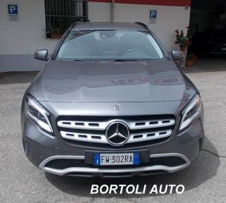 MERCEDES-BENZ GLA 200 usata, con Airbag