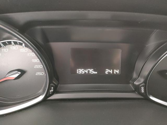 PEUGEOT 308 usata, con Sedile posteriore sdoppiato