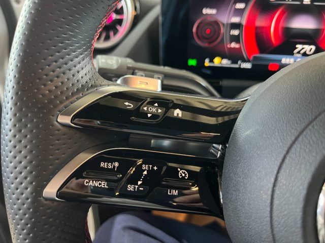 MERCEDES-BENZ GLA 200 usata, con Volante in pelle