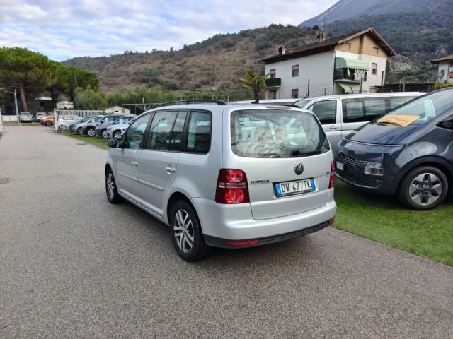 VOLKSWAGEN Touran usata, con Airbag laterali