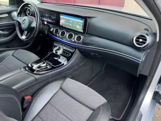 MERCEDES-BENZ E 220 usata, con Autoradio
