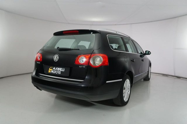 VOLKSWAGEN Passat usata, con Airbag