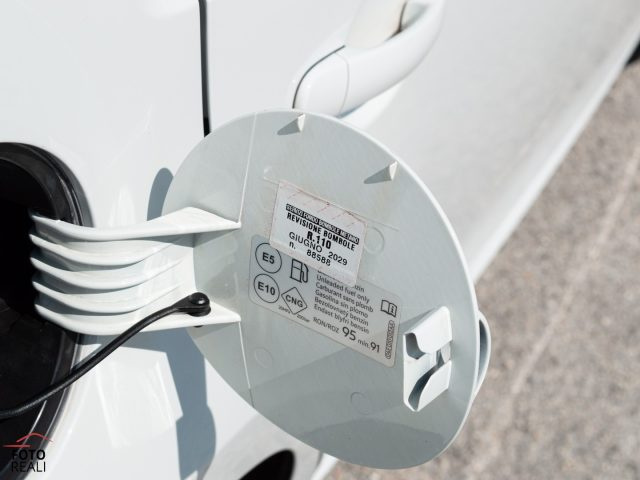 VOLKSWAGEN up! usata, con ESP