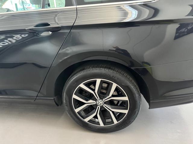 VOLKSWAGEN Passat Variant usata, con Autoradio