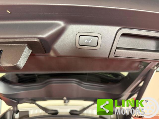 LAND ROVER Range Rover Velar usata, con Filtro antiparticolato