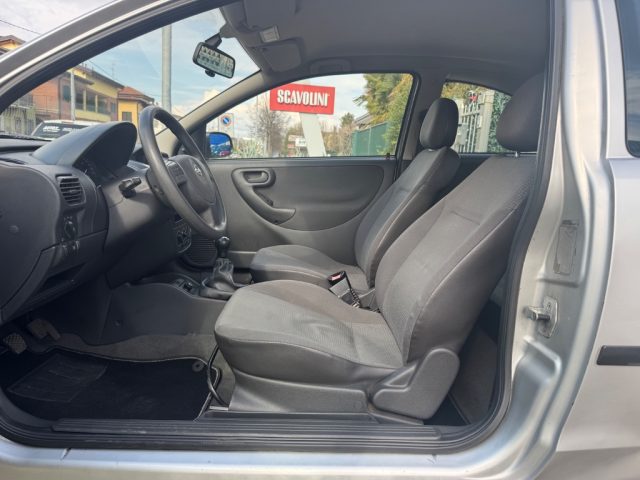 OPEL Corsa usata, con Controllo automatico clima