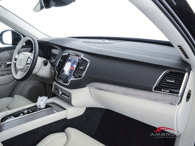 VOLVO XC90 usata 11