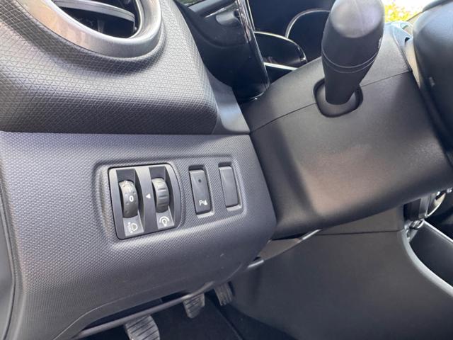 RENAULT Clio usata, con Autoradio digitale