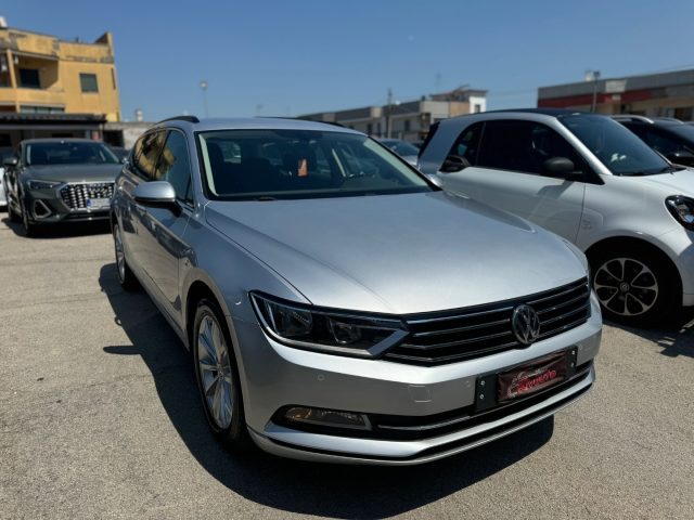 VOLKSWAGEN Passat Variant usata, con Airbag
