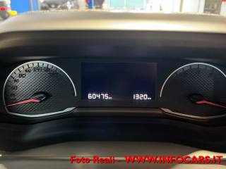 PEUGEOT 208 usata, con USB
