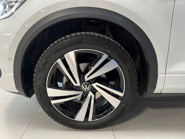 VOLKSWAGEN T-Roc usata, con USB