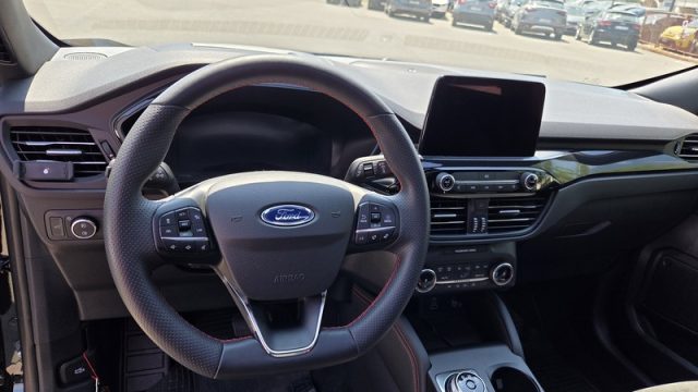 FORD Kuga usata, con Sistema di navigazione
