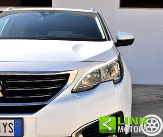 PEUGEOT 5008 usata, con Volante multifunzione