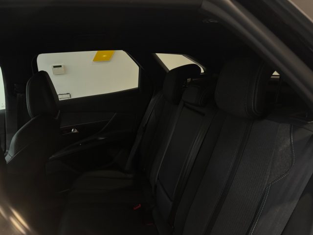 PEUGEOT 3008 usata, con Fari Xenon