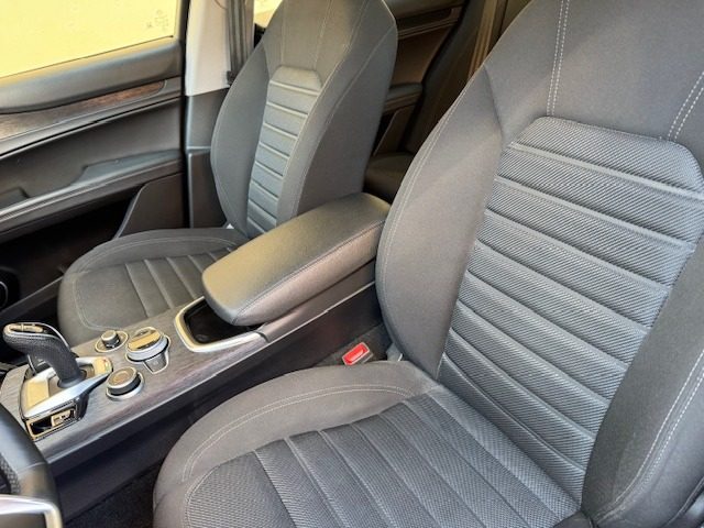 ALFA ROMEO Stelvio usata, con Controllo automatico clima