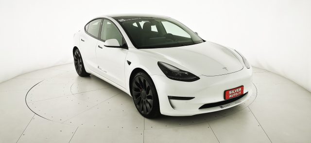TESLA Model 3 usata, con Luci diurne LED