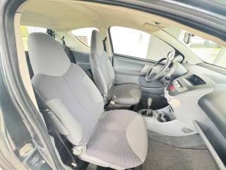PEUGEOT 107 usata, con USB