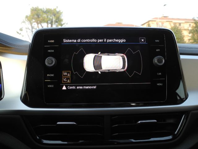VOLKSWAGEN T-Roc usata, con Volante multifunzione