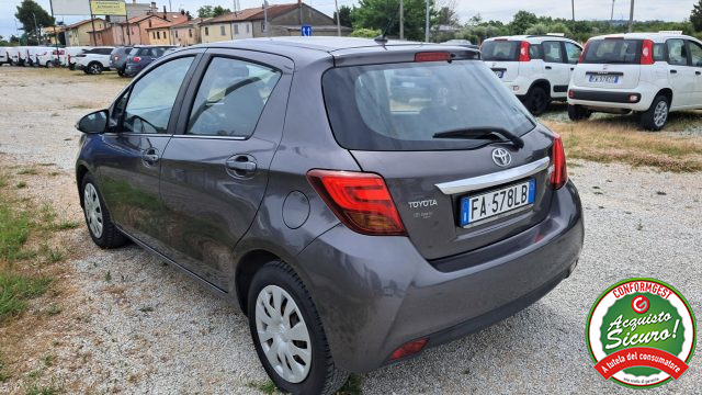 TOYOTA Yaris usata, con Controllo trazione