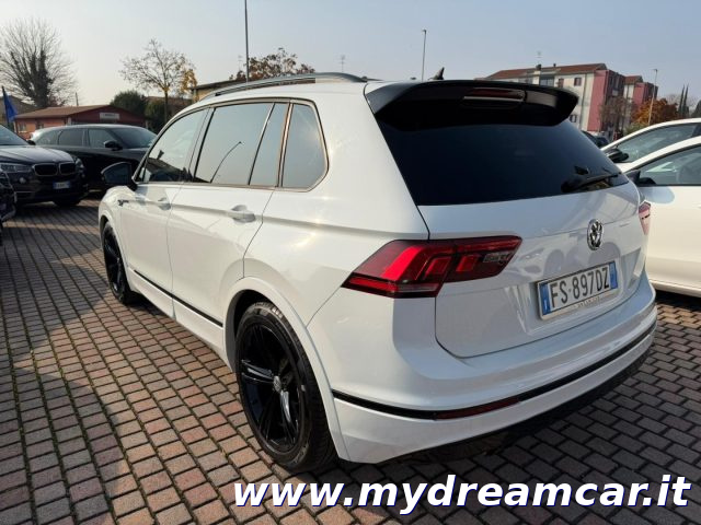 VOLKSWAGEN Tiguan usata, con Autoradio