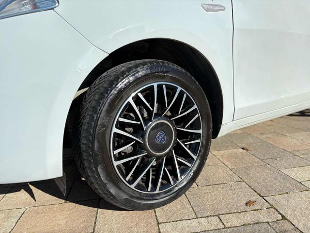 LANCIA Ypsilon usata, con Autoradio