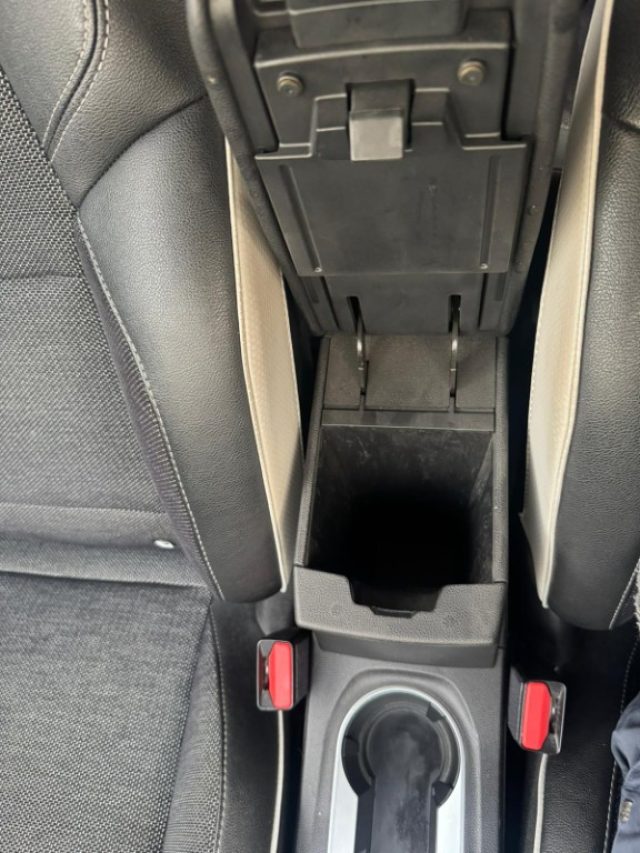 RENAULT Captur usata, con Fari LED