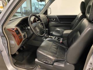 MITSUBISHI Pajero usata, con Cerchi in lega