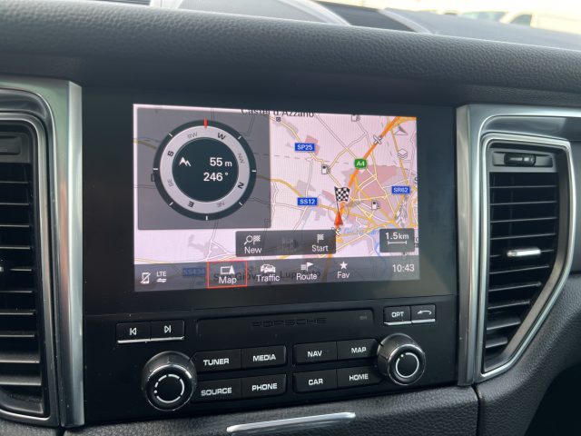 PORSCHE Macan usata 18