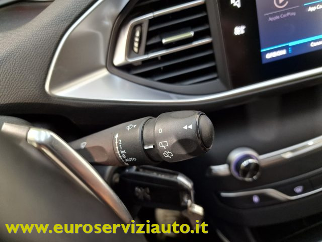 PEUGEOT 308 usata, con Sensori di parcheggio posteriori
