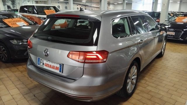 VOLKSWAGEN Passat Variant usata, con Autoradio