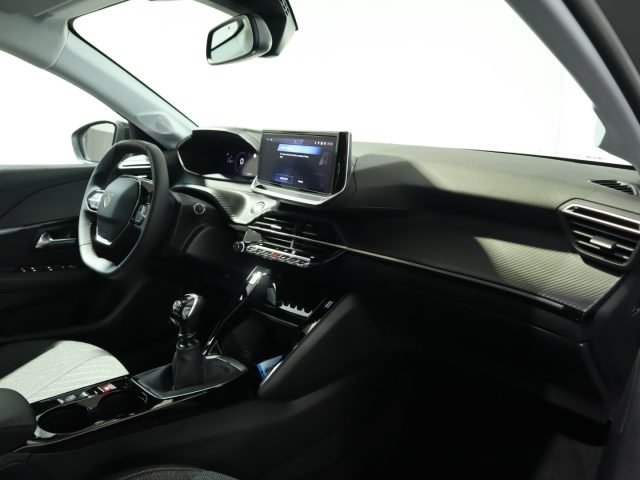 PEUGEOT 2008 usata, con Volante in pelle