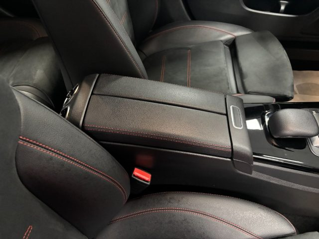 MERCEDES-BENZ CLA 200 usata, con Touch screen