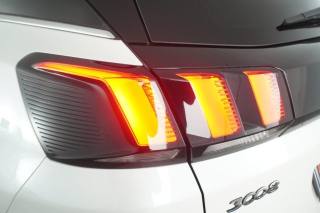 PEUGEOT 3008 usata 9