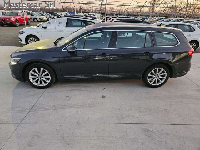 VOLKSWAGEN Passat Variant usata, con Airbag laterali