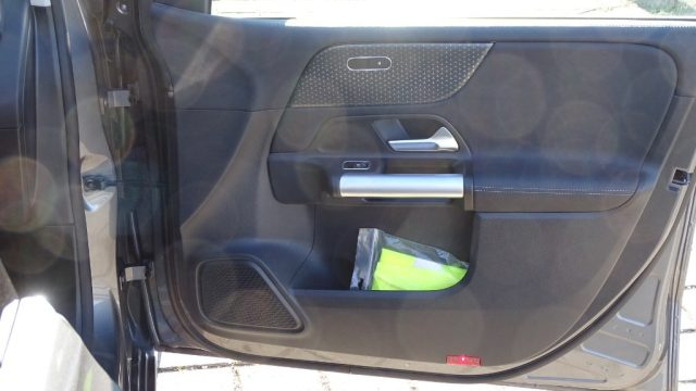 MERCEDES-BENZ B 200 usata, con Pneumatici da neve