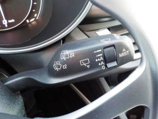 ALFA ROMEO Stelvio usata, con Specchietto retrovisore con funzione antiabbagliamento