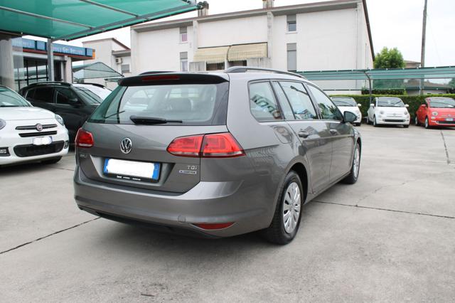 VOLKSWAGEN Golf Variant usata, con Autoradio