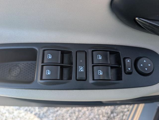 LANCIA Ypsilon usata, con Controllo automatico clima