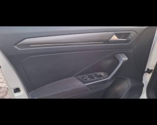 VOLKSWAGEN T-Roc usata, con Autoradio digitale