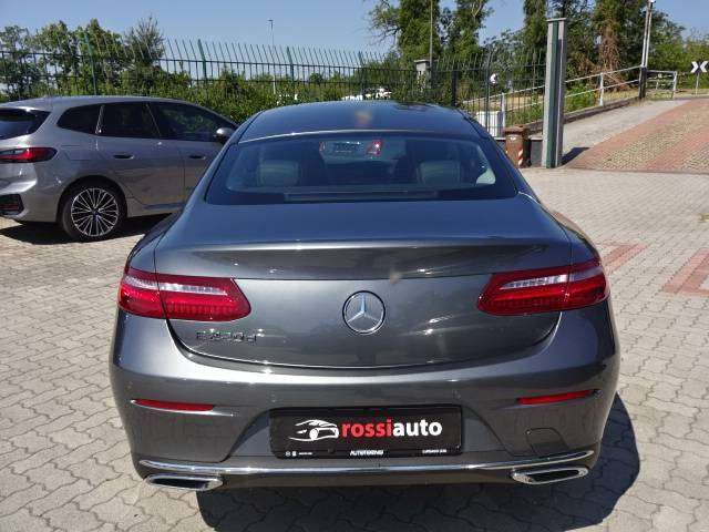 MERCEDES-BENZ E 220 usata, con Alzacristalli elettrici
